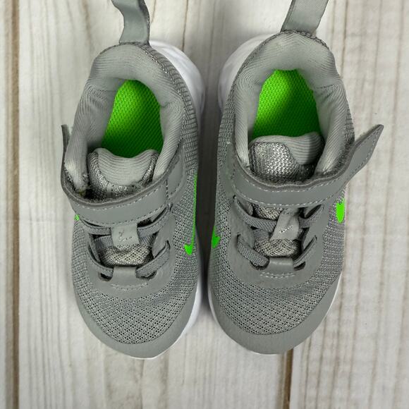 nike revolution‎ toddler shoes 7C - Picture 2 of 6